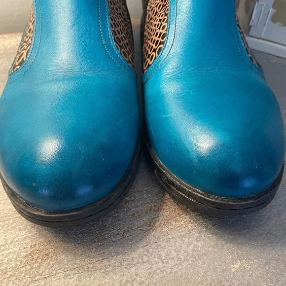 Women’s Socofy Booties - Picture 4 of 11